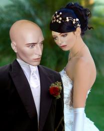 Mannequin Wedding Picture